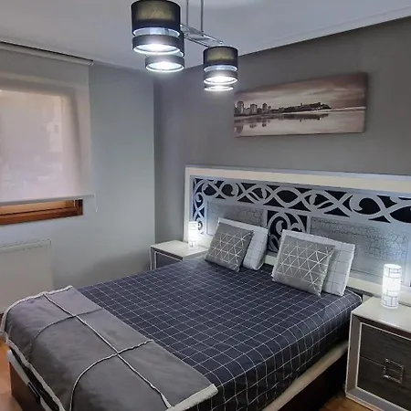 Balmes 8 - 6 Pax Centrico Y Plaza De Garaje - Vut-4831-as Gijon