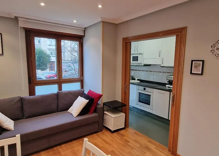 Balmes 8 - 6 Pax Céntrico Y Plaza De Garaje - Vut-4831-as * Gijón