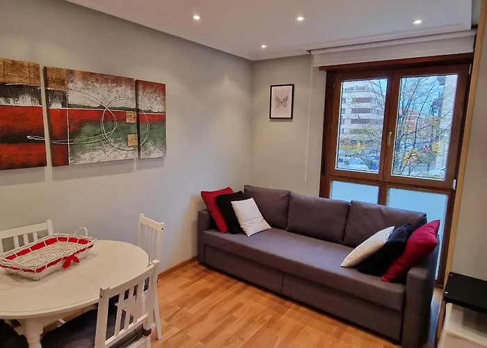 Balmes 8 - 6 Pax Céntrico Y Plaza De Garaje - Vut-4831-as Gijón