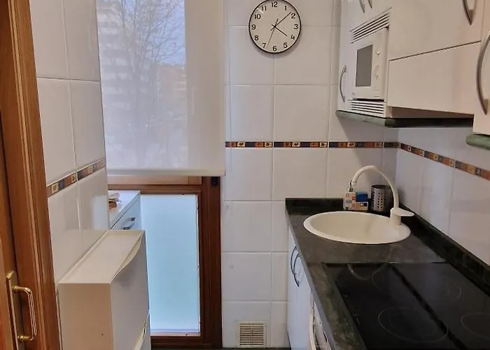 Balmes 8 - 6 Pax Centrico Y Plaza De Garaje - Vut-4831-as Apartment Gijon