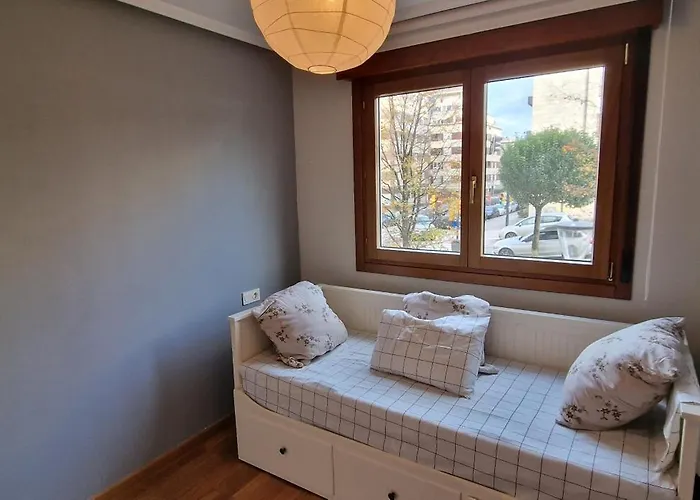 Balmes 8 - 6 Pax Centrico Y Plaza De Garaje - Vut-4831-as * Gijon