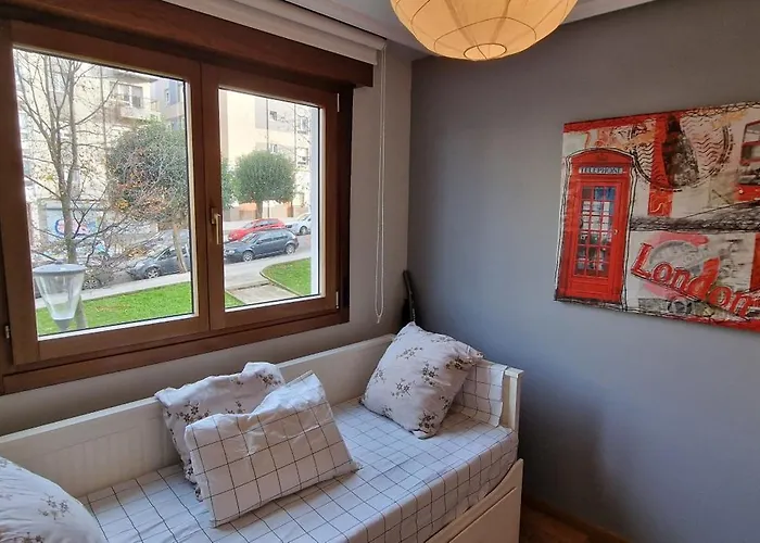 Balmes 8 - 6 Pax Céntrico Y Plaza De Garaje - Vut-4831-as * Gijón