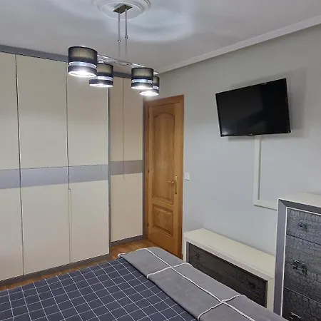 Balmes 8 - 4 Pax Centrico Y Plaza De Garaje - Vut-4831-as Apartman Gijón