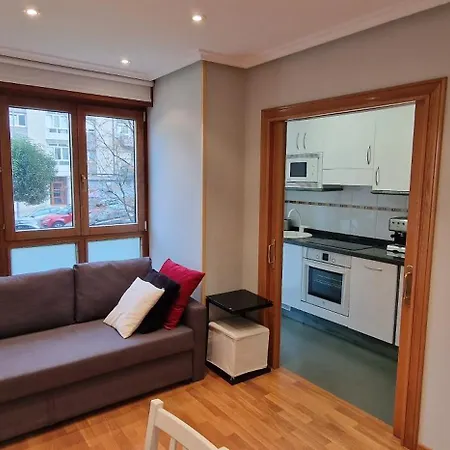 Balmes 8 - 6 Pax Centrico Y Plaza De Garaje - Vut-4831-as * Gijón