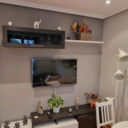 Apartament Balmes 8 - 6 Pax Centrico Y Plaza De Garaje - Vut-4831-as Gijón