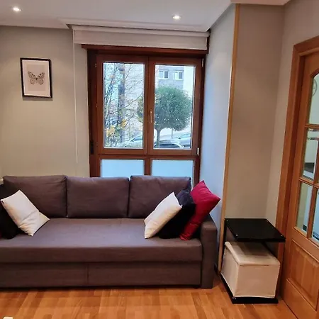 Apartament Balmes 8 - 6 Pax Centrico Y Plaza De Garaje - Vut-4831-as Gijón