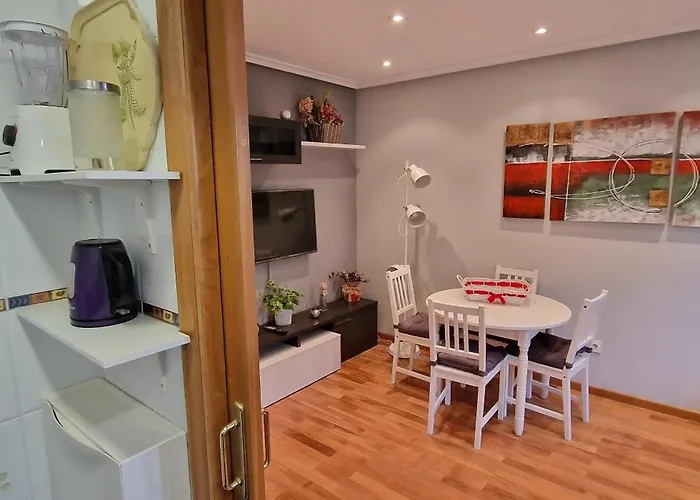 Balmes 8 - 6 Pax Centrico Y Plaza De Garaje - Vut-4831-as גיחון